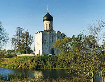 Церковь Покрова на Нерли. Общий вид (1165)
